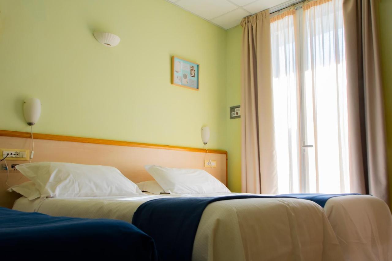 Hotel Delle Mimose Diano Marina Zewnętrze zdjęcie