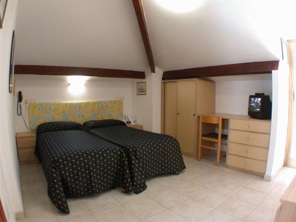 Hotel Delle Mimose Diano Marina Zewnętrze zdjęcie
