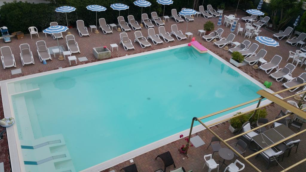 Hotel Delle Mimose Diano Marina Zewnętrze zdjęcie