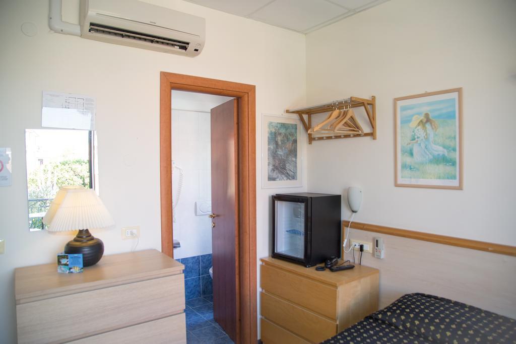Hotel Delle Mimose Diano Marina Zewnętrze zdjęcie