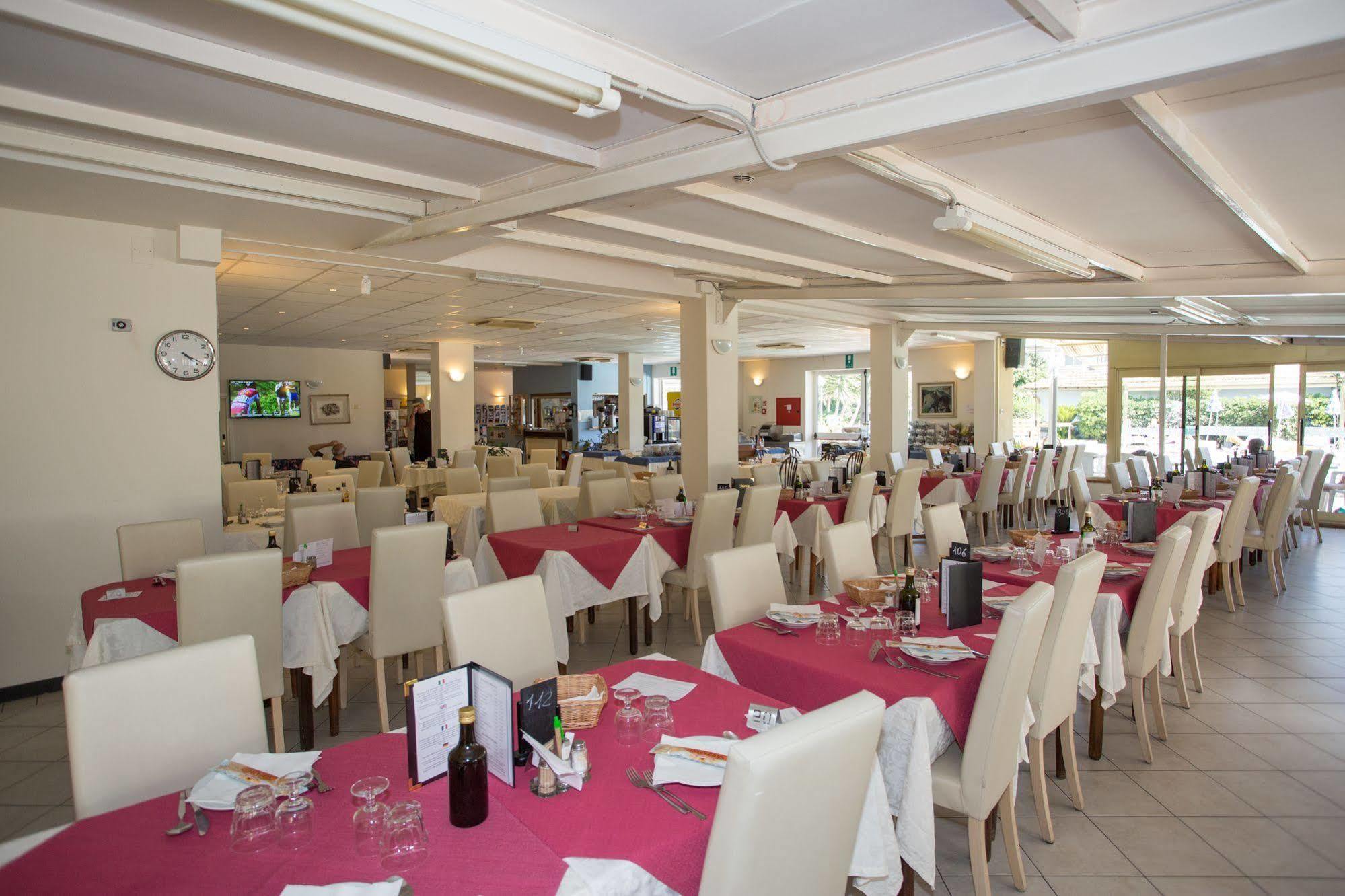 Hotel Delle Mimose Diano Marina Zewnętrze zdjęcie